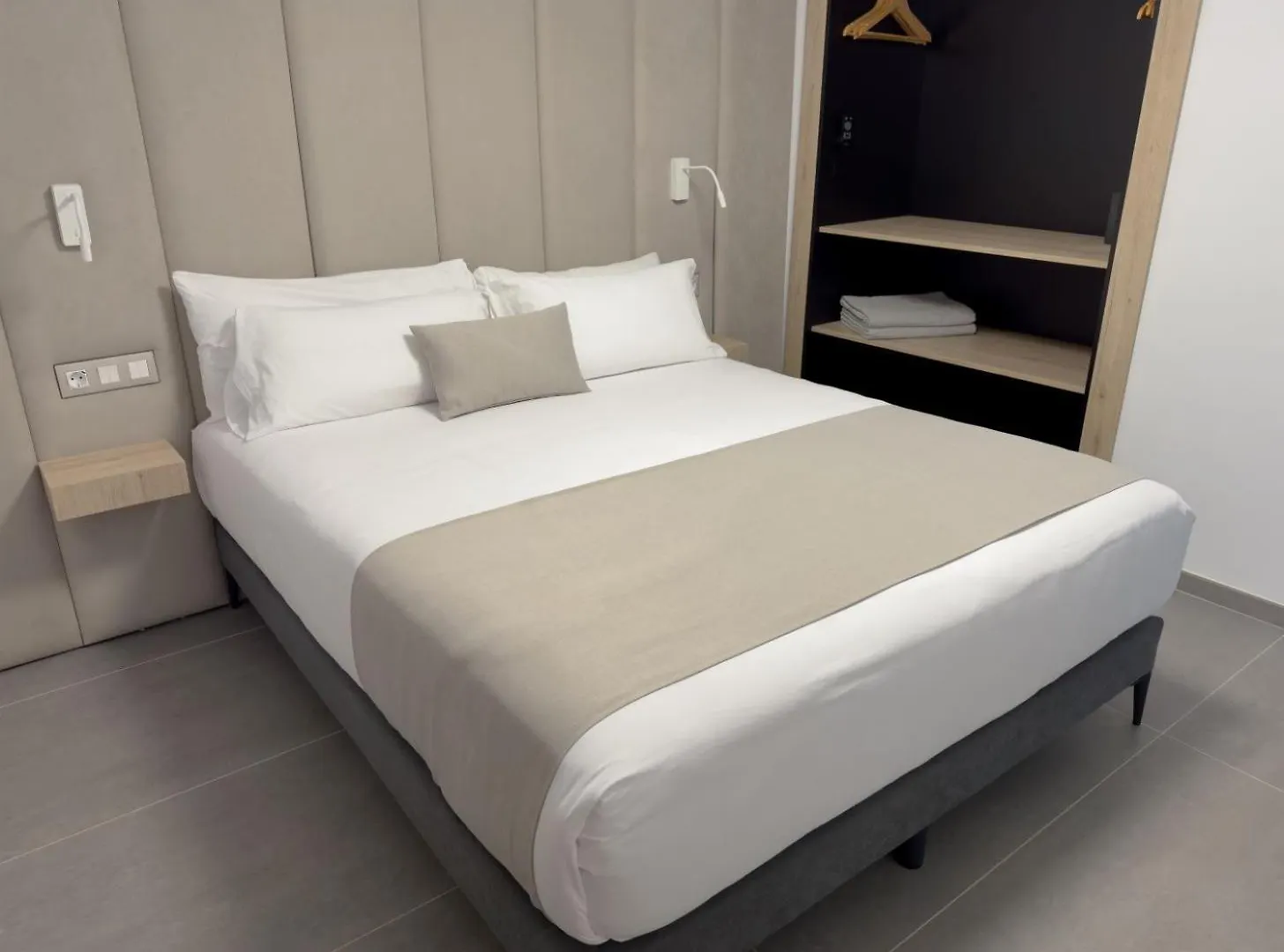 ***  Costa Adeje Garden Aparthotel Playa de las Americas  Spain